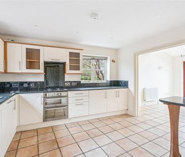 3 bedroom end of terrace house to rent - Photo 4