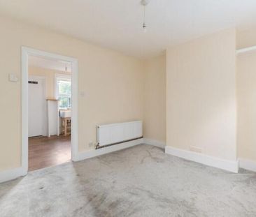 1 bedroom semi-detached house to rent - Photo 5