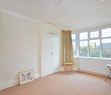 4 bedroom semi-detached house to rent - Photo 3