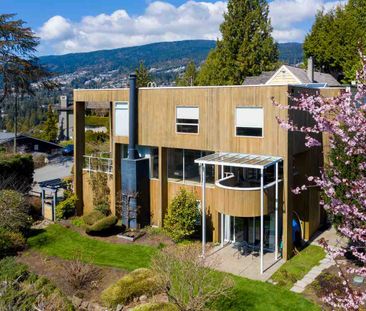 Designer home in West Vancouver - Photo 6