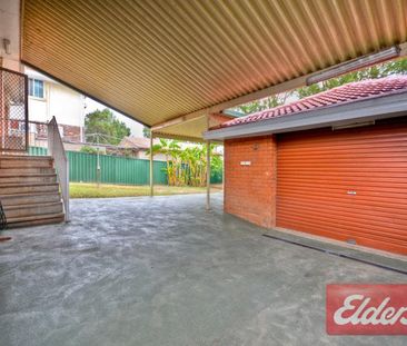Well Present 3 Bedroom Family Home - Photo 4