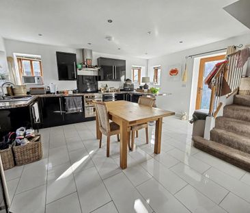 3 bedroom barn conversion to rent - Photo 6