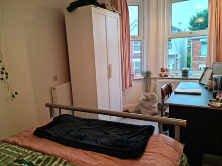 4 Bed Student House Frampton Road - Photo 5