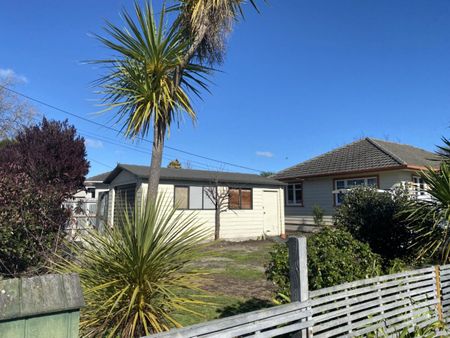 Great Family Home in Stoke - Photo 5