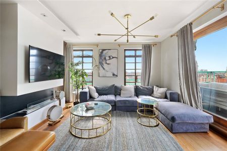 3 bedroom flat to rent - Photo 2