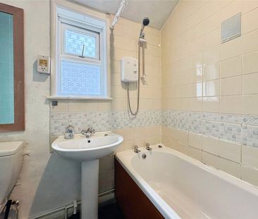 3 bedroom house to rent Thursby Road, NN1 - Photo 2