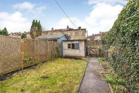 2 bedroom terraced house to rent - Photo 2