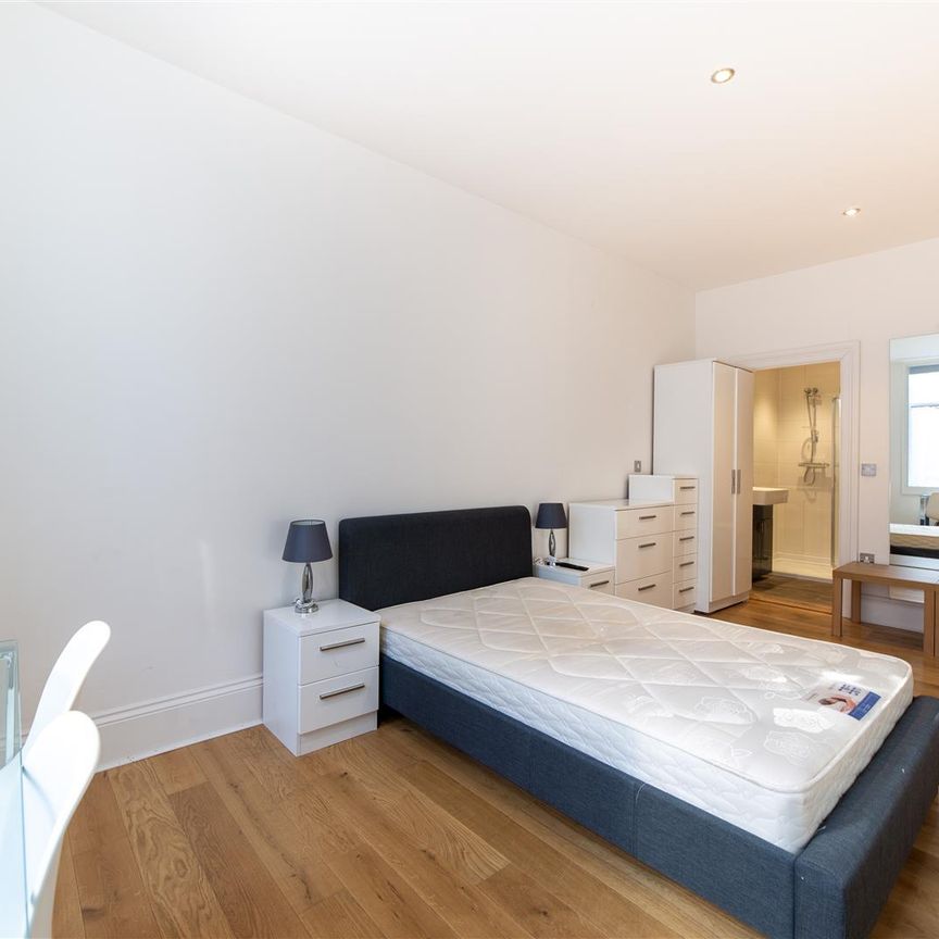 2 bed apartment to rent in Grainger Street, City Centre, NE1 - Photo 1