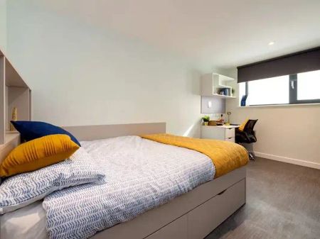 8 Bed Large En-suite - Photo 4