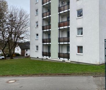 3-Zimmer-Wohnung mit Balkon in Siegen-Dillnhütten mieten - Photo 1