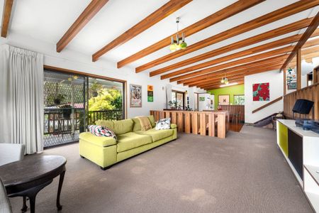 26 Hillock Street, Coorparoo QLD 4151 - House For Rent | Domain - Photo 2