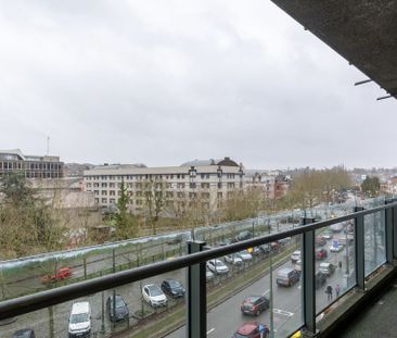 Appartement te huur in Oudergem voor € 1.050 met 1 slaapkamer - Photo 1