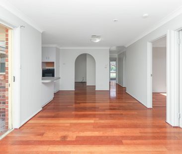106 Dalman Parkway Glenfield Park NSW - Photo 2
