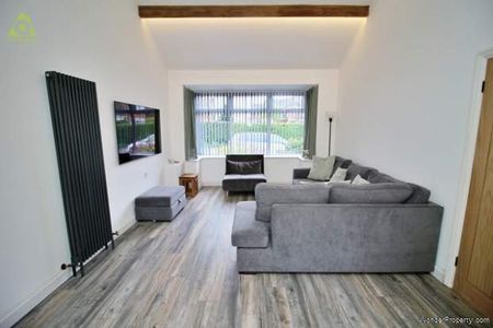 2 bedroom property to rent in Bolton - Photo 3