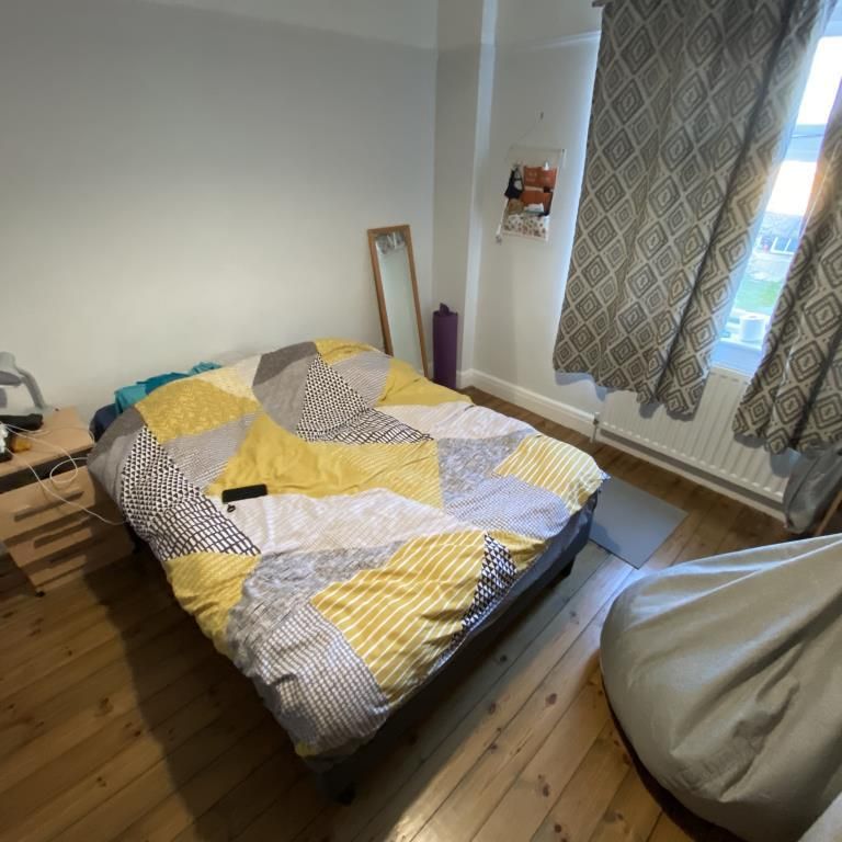 5 bedroom detached house to rent - Photo 1