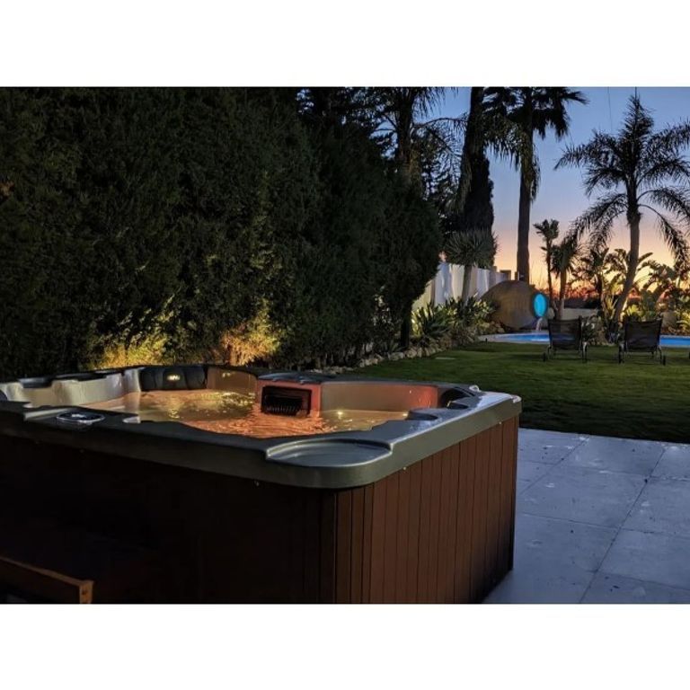 7 room luxury House for rent in Marbella, Spain - Photo 1