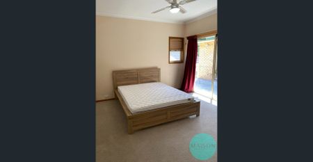 Large Share house in Central Location! ALL Bills included! NEWLY Furnished! - Photo 3