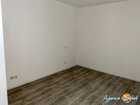 Location Appartement 2 pièces 53m² NARBONNE 11100 - Photo 3