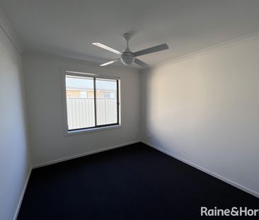 79 Correa Street, Munno Para, SA 5115 - Photo 4