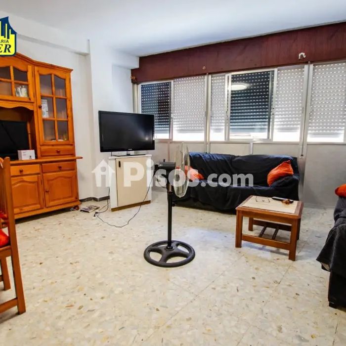 Piso en alquiler en Calle de las Cámaras - Photo 1
