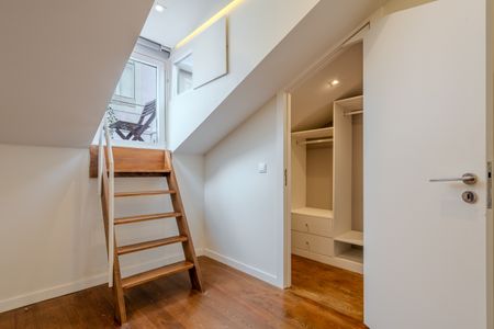 Unfurnished 2-bedroom duplex apartment for rent in Lisbon - Foto 4