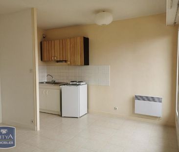 Location Appartement 1 pièce 25m² CHERBOURG-EN-COTENTIN 50100 - Photo 2