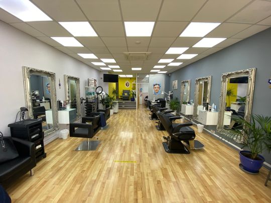 £1,400 PCM, Large Fitted and Equipped Hair and Beauty Salon with Garden in City Road, Roath, Cardiff, CF24 3DL - Photo 1