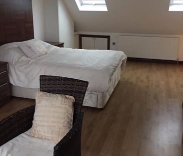 Room in a Shared House, Ashridge Gardens, N13 - Photo 2