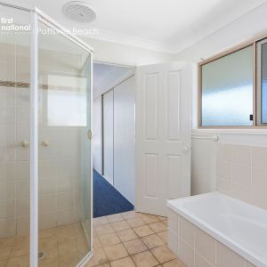 Spacious 3 Bedroom Townhouse - Photo 2