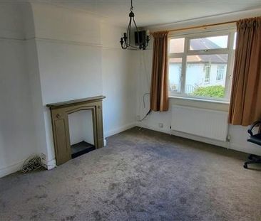 3 Bed Maisonette, Ashurst Drive, IG6 - Photo 4