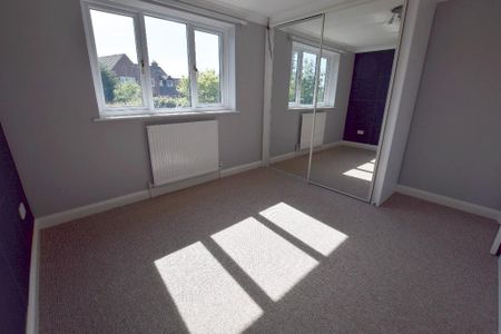 4 bedroom detached house to rent - Photo 5