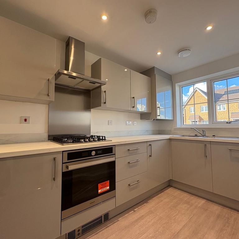 2 bedroom terraced house to rent - Photo 1