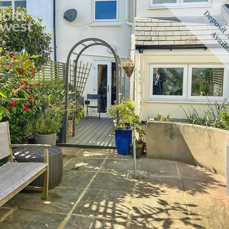 3 bedroom terraced house to rent - Photo 1