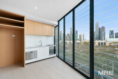 803/565 Flinders Street, Melbourne - Photo 3