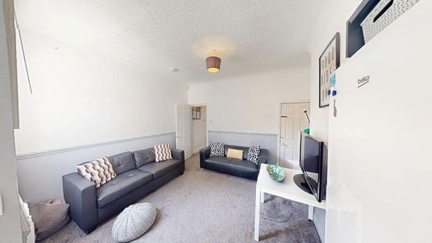 4 bedroom house to rent - Photo 1