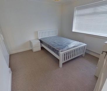 2 bedroom semi-detached house to rent - Photo 5