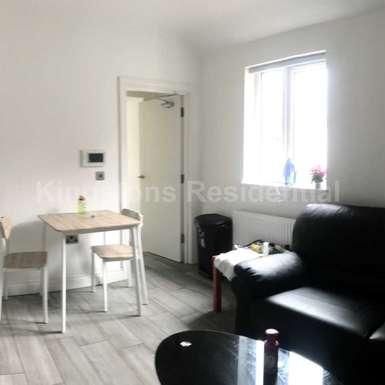 Colum Road, Cathays, CF10 - Photo 1