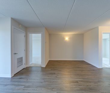 For Lease - 716 Main Street, Milton, Ontario - Photo 6