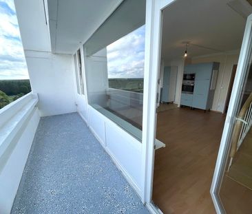 Großzügige 4-Zimmer Maisonette Wohnung mit 2 Balkonen und Einbauküche! - Photo 1