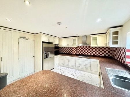 White Hart Lane, Romford, RM7 8LX, Property for rent - Photo 2