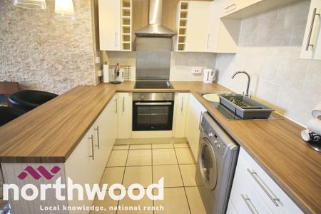 1 bedroom flat to rent - Photo 2