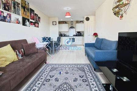 The Junction, Slough Station, SL2 - Photo 2