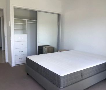 furnished 1 bedroom unit - Photo 6