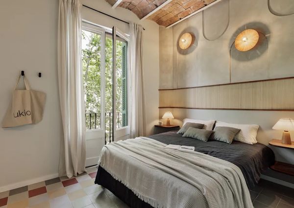 Ronda de Sant Pere, Barcelona, Catalonia 08010