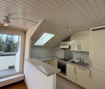 2.5-Dachzimmerwohnung im 2. Stock mit Balkon - Foto 2