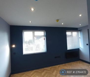 Studio to rent - Photo 6