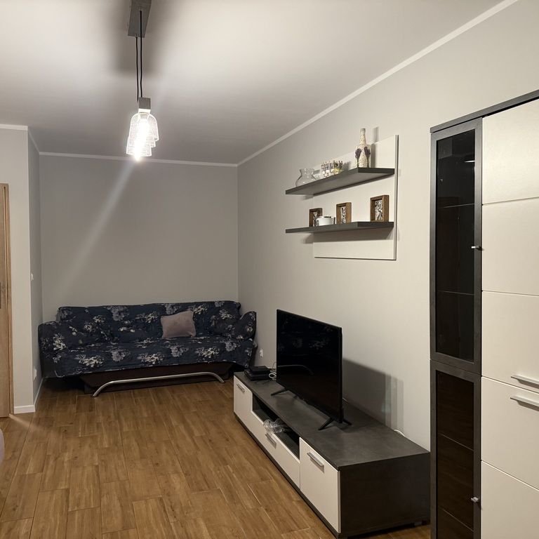 Stare Miasto ustawna kawalerka 44 m2 ,piwnica ! - Photo 1