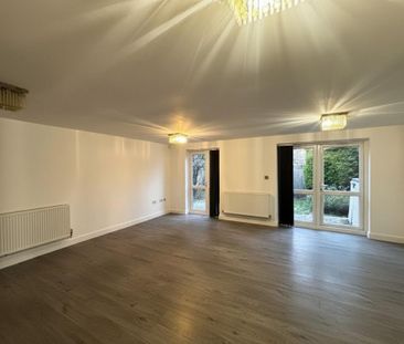 4 bedroom semi-detached house to rent - Photo 3