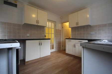 3 Bed Semi-Detached House, Weoley Avenue, B29 - Photo 5