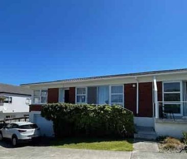 Newly renovated two bedroom home with sea views in Milford! - Photo 5